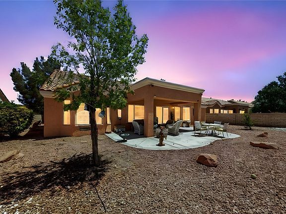 4th image of 2925 Lotus Hill Dr