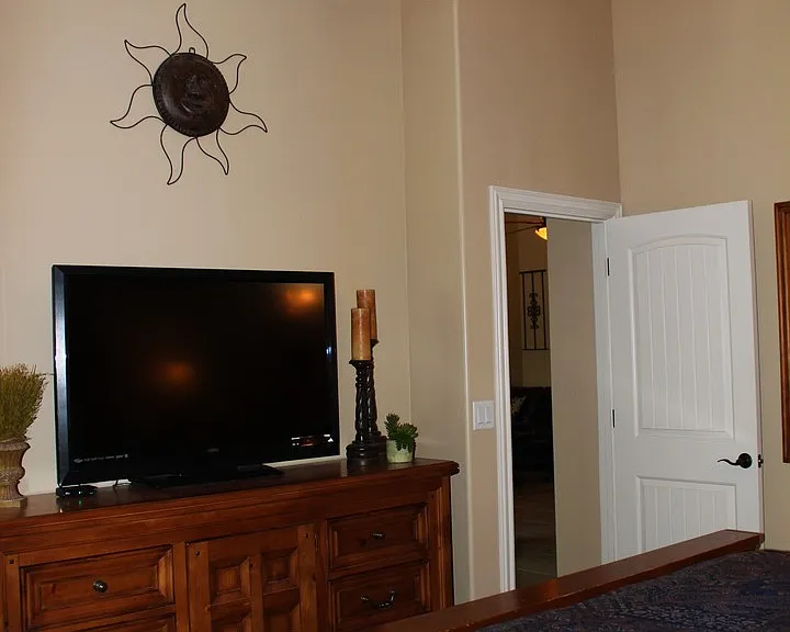 1074 Gleneagles Dr — Photo 18