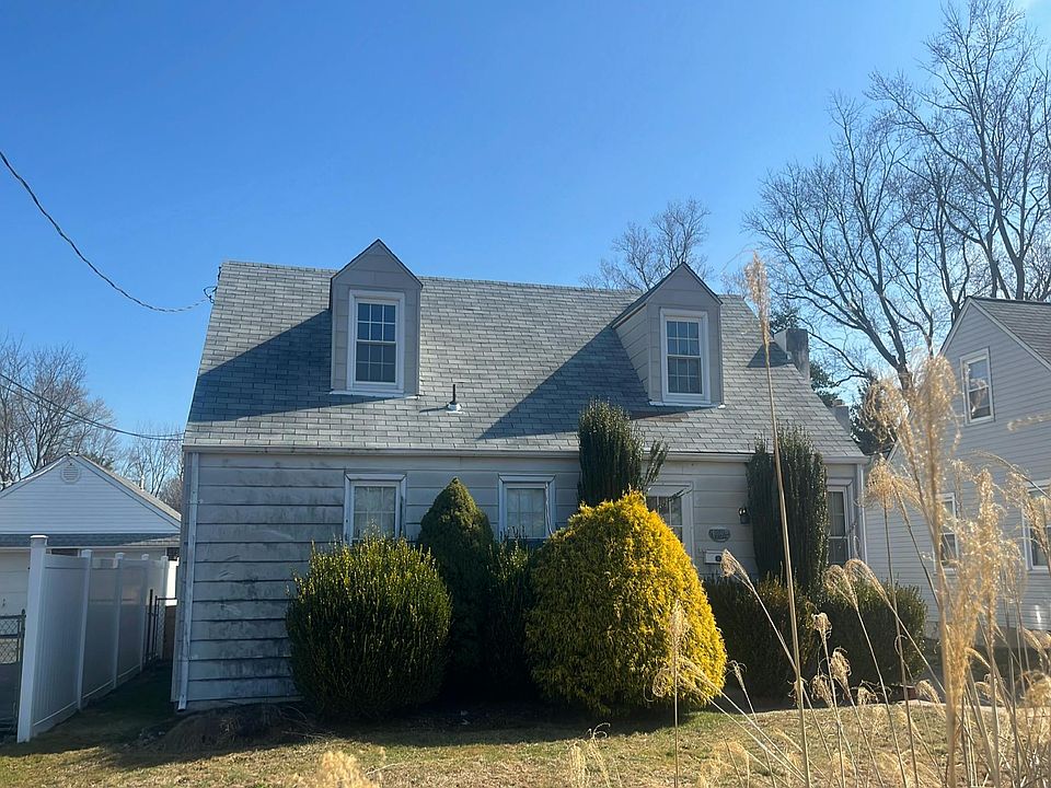 1st image of 1067 Emerson Ln