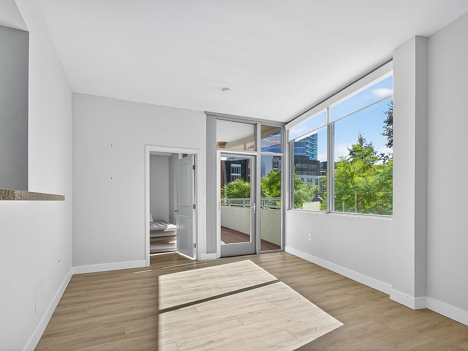 1st image of 253 10th Ave Unit 225