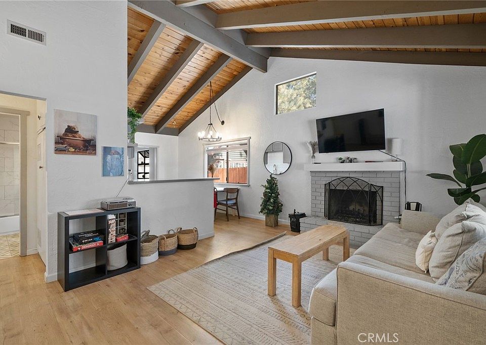 1st image of 813 Sugarloaf Blvd
