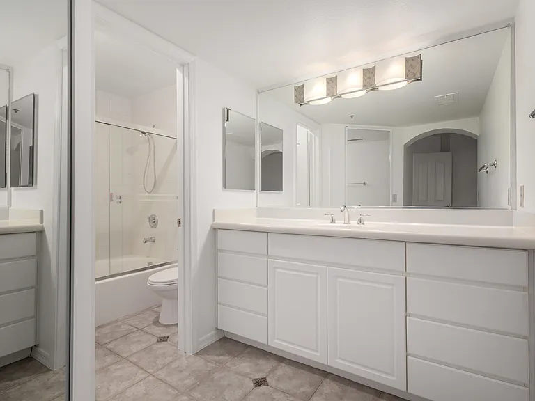 5104 N 32nd St #225 — Photo 12