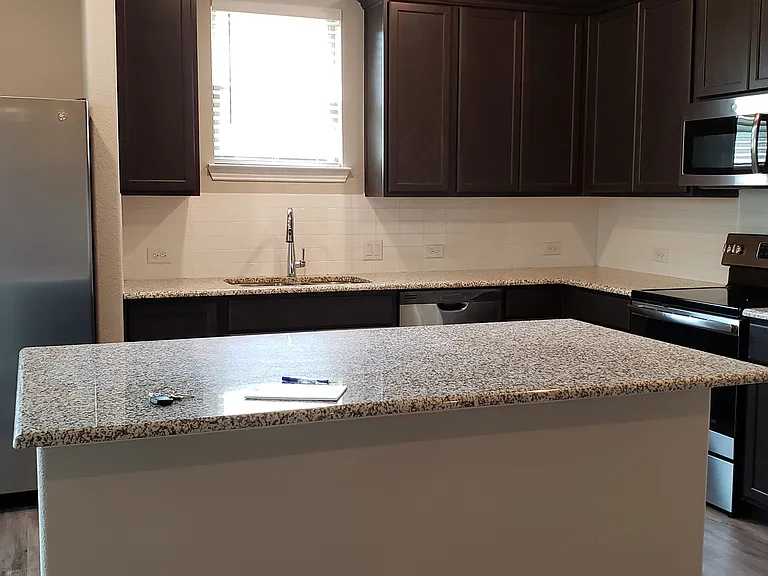 4927 Sanger Circle Dr — Photo 3