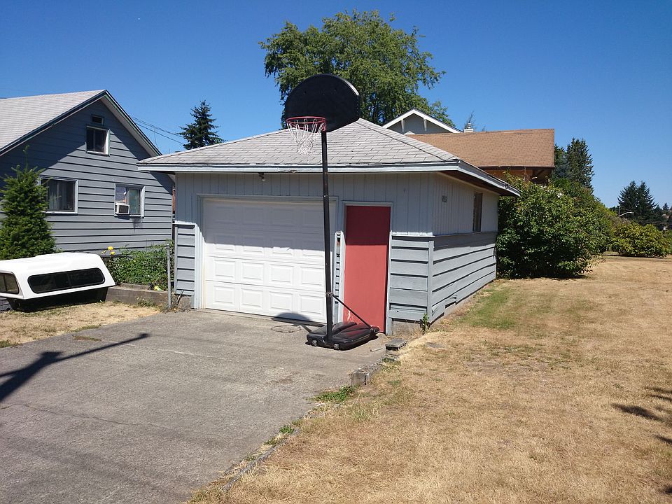 2nd image of 6057 38th Ave SW