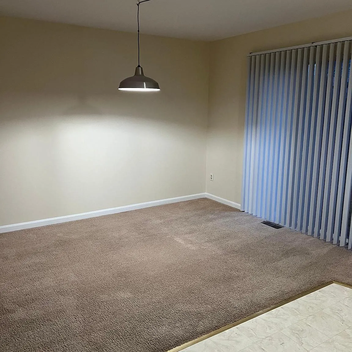 3 bed, 2.5 bath, 1364 sqft, $2,800 — Photo 4