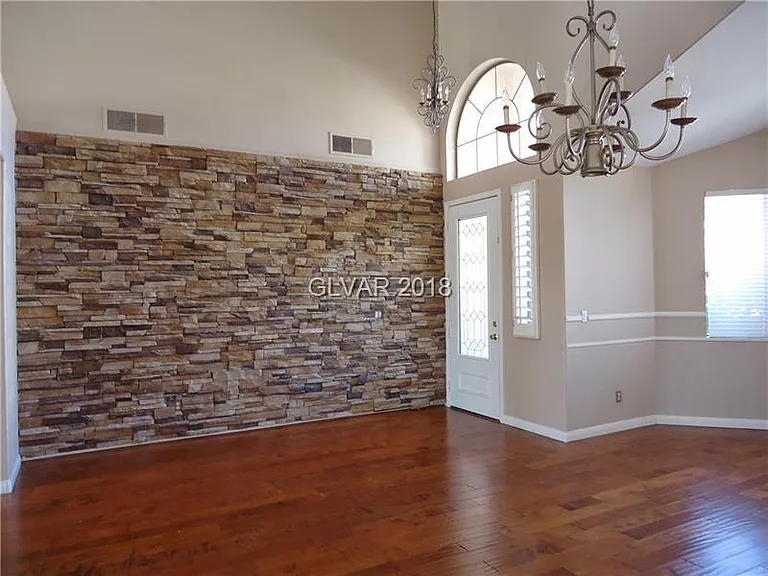 1108 Ventura Hills St — Photo 5