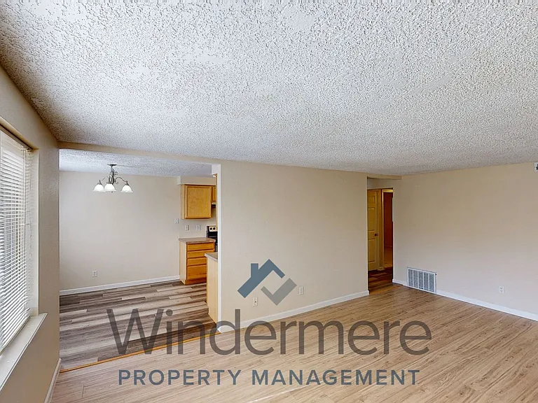1910 J St #103 — Photo 5