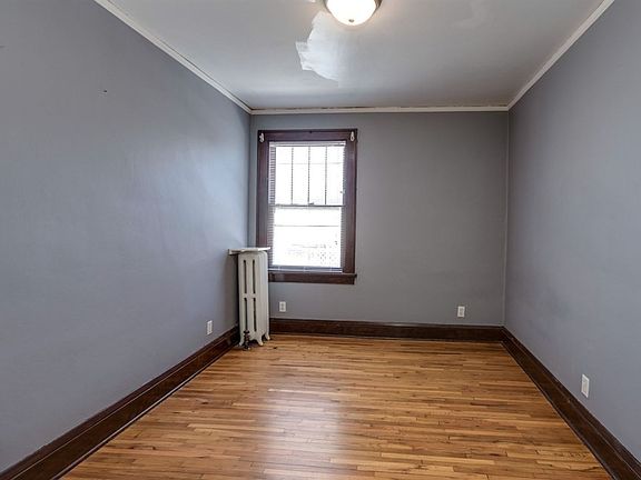 2nd image of 1091 Goodrich Ave #1