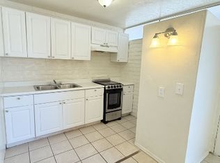 BROADWAY APARTMENTS, Tucson, AZ 85711