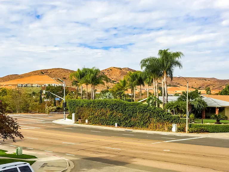 Welcome home to Lake View Park! — Photo 20