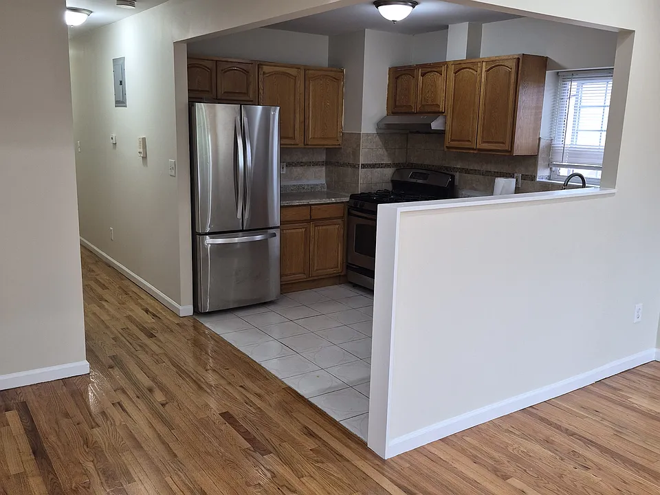 2717 Paulding Ave #3