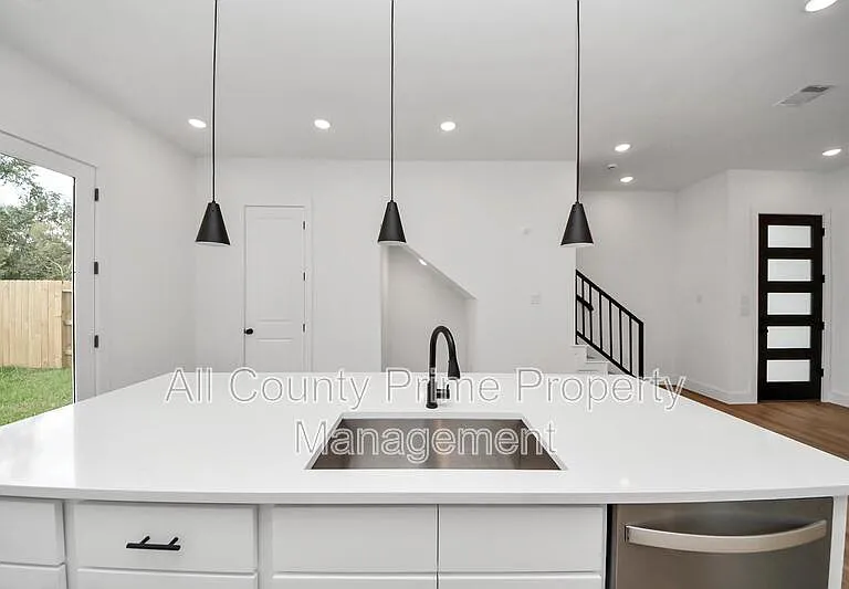 2708 Bostic St #B — Photo 7