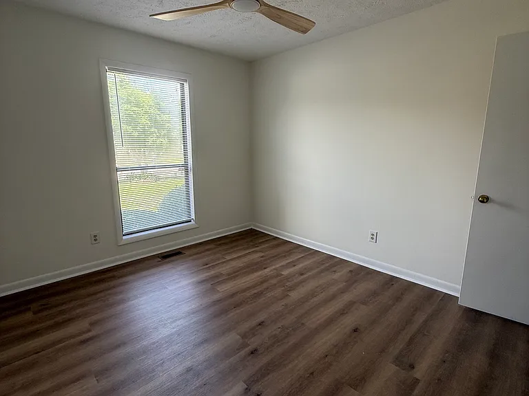 3453 Hastings Dr — Photo 13