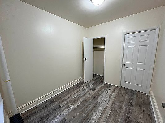 5th image of 332 Chauncey St APT 1l