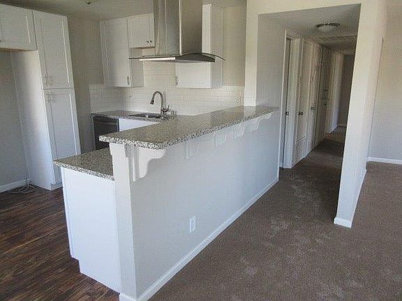 5th image of 1017 E Florinda St