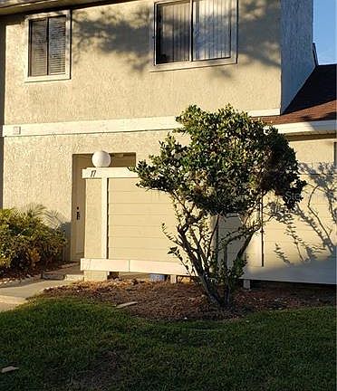 5th image of 17 Pine Island Cir