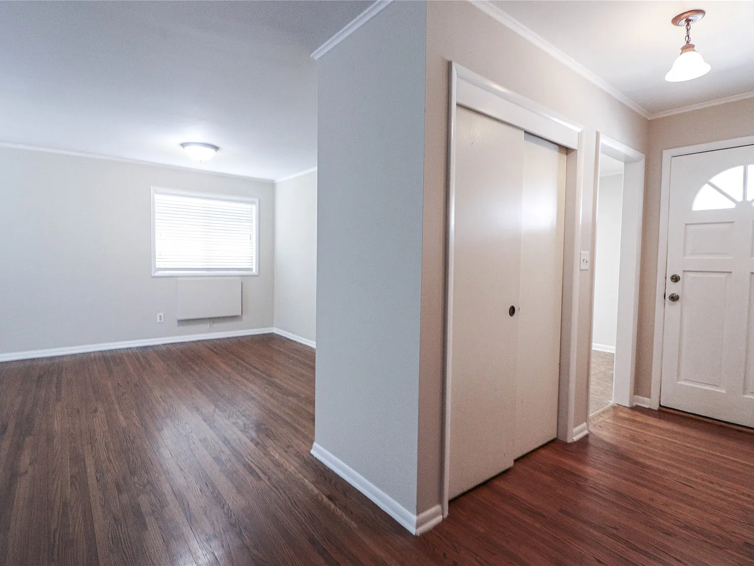 3 bed, 1.5 bath, 1246 sqft, $1,450 — Photo 4
