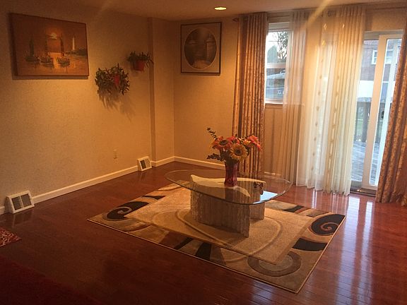 4th image of 316 Nandina St