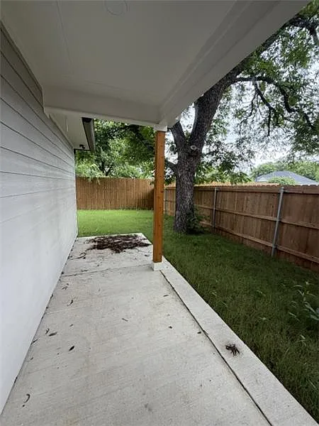 4 bed, 1620 sqft, $2,395 — Photo 3