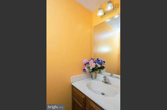 7624 Mandan Rd — Photo 8