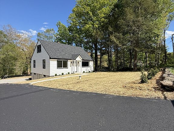2nd image of 602 Fan Hill Road