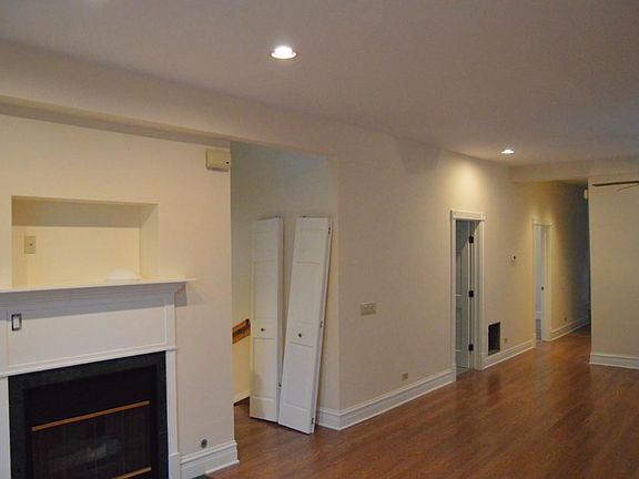 2nd image of 3448 N Seeley Ave #2