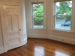 1 Maple Ter APT 1, Marlborough, MA 01752