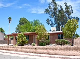 7900 N Paul Revere Pl, Tucson, AZ 85741