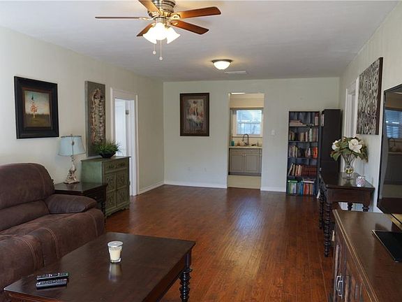 3rd image of 5312 Dartmouth Ave