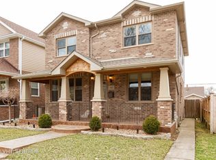 10612 S Whipple St, Chicago, IL