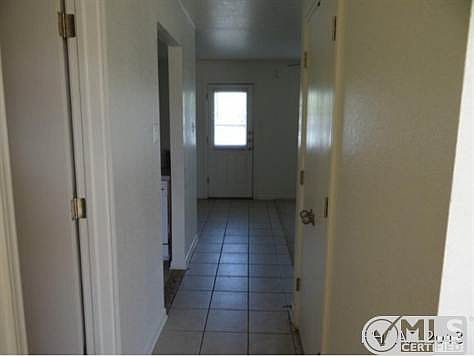 4th image of 1403 Chips APT B