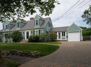 37 Shepard Ave, Swampscott, MA 01907