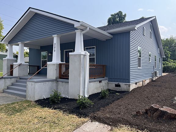 2nd image of 205 Spruce St #1