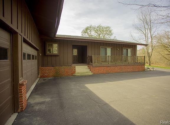 2nd image of 11942 Renfrew Ct