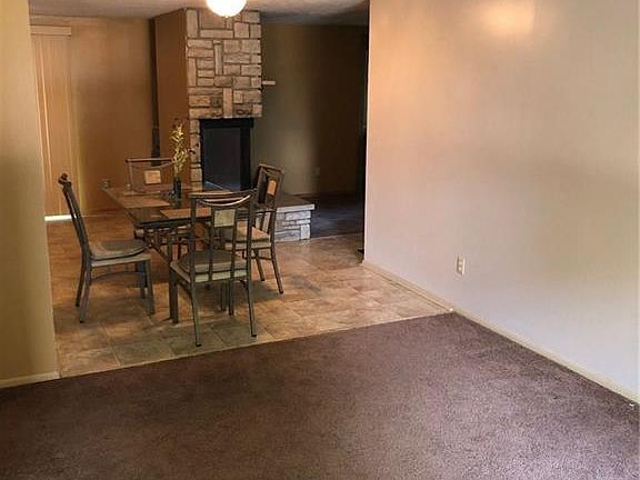 4th image of 701 Bellaire Dr