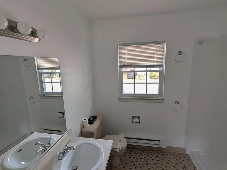 1042 Aberdeen Dr #1042B — Photo 10