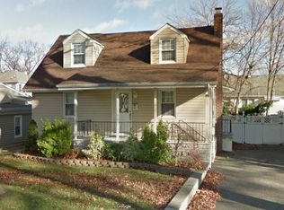 437 Coolidge Dr, Kenilworth, NJ 07033