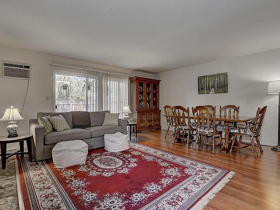 3rd image of 879 Miller Ave