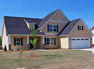 164 Farmhouse Ln, Southern Pines, NC 28387
