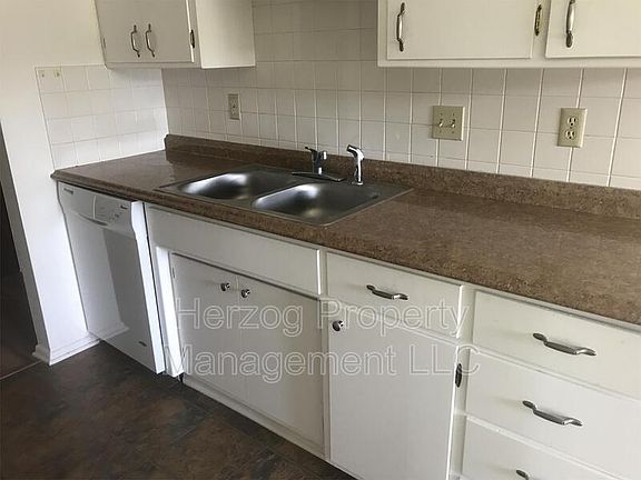 3rd image of 809 E Cavour Ave APT 14