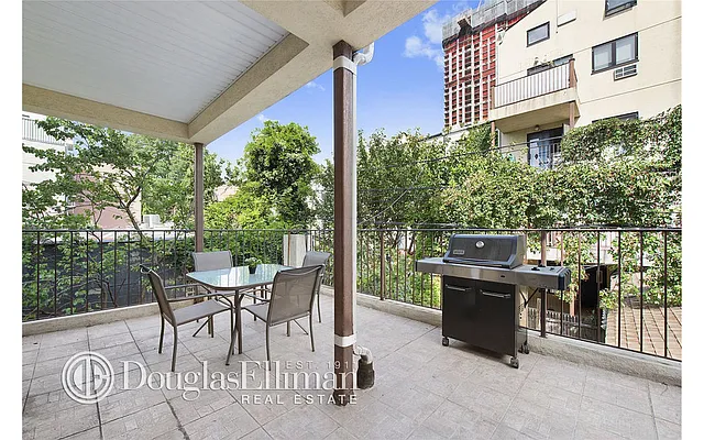 Sold by Douglas Elliman | media 18