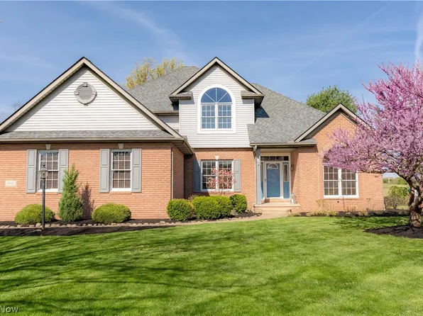 6602 Oakbridge Ave NW, North Canton, OH 44720