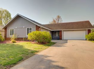 1360 E Woodgate St, Springfield, MO 65804