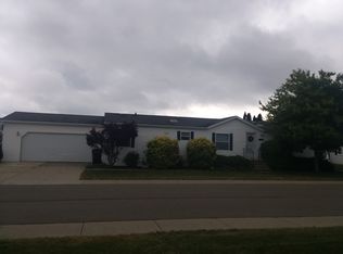 7488 Ambler Ln SE, Caledonia, MI 49316
