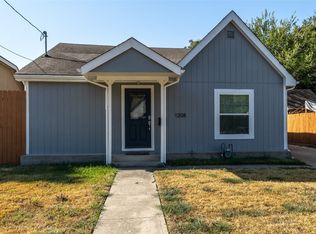 1208 E Garnett St, Gainesville, TX 76240