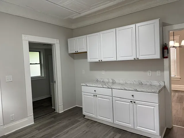 63 Chicago Ave — Photo 4
