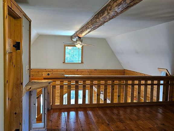 5th image of 895 Graham Ln