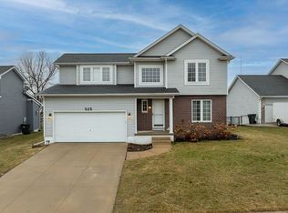 525 Blue Heron Ct NE, Cedar Rapids, IA 52402