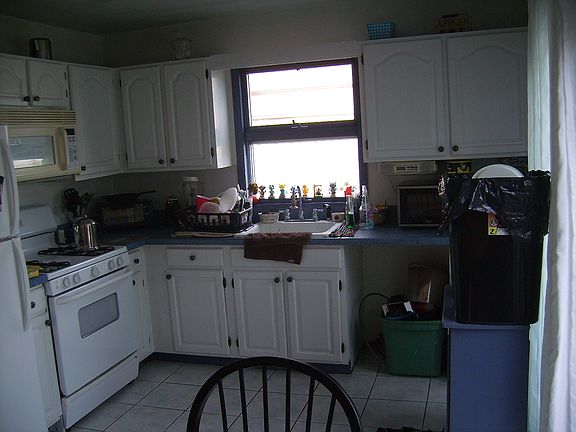 2nd image of 108 Russell St