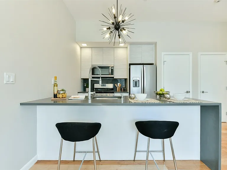 87 Parker St #402A — Photo 12